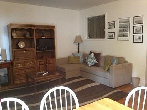 3rd image of 1926A Jefferson St #1926A