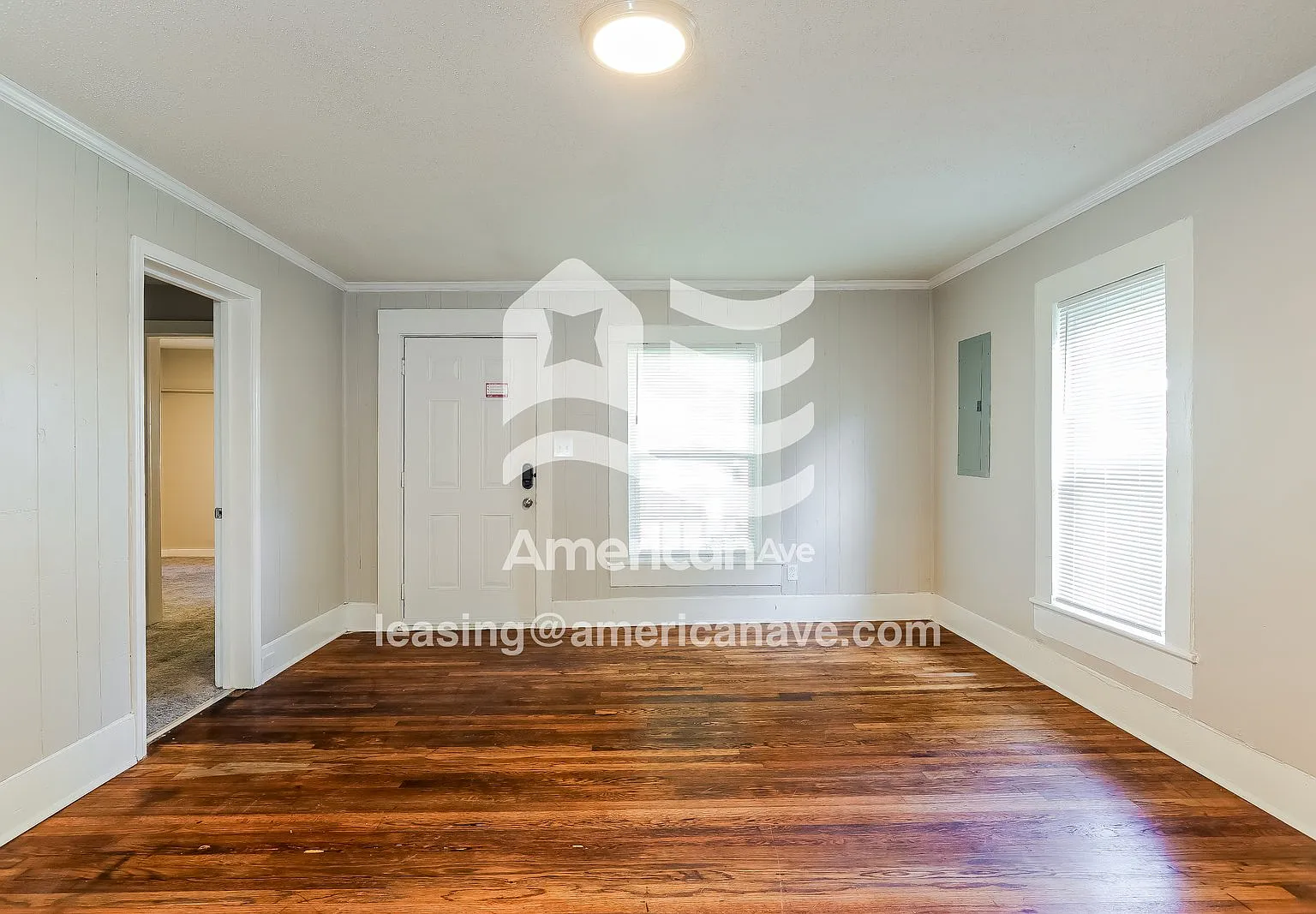3 bed, 1.0 bath, 1111 sqft, $970 — Photo 3