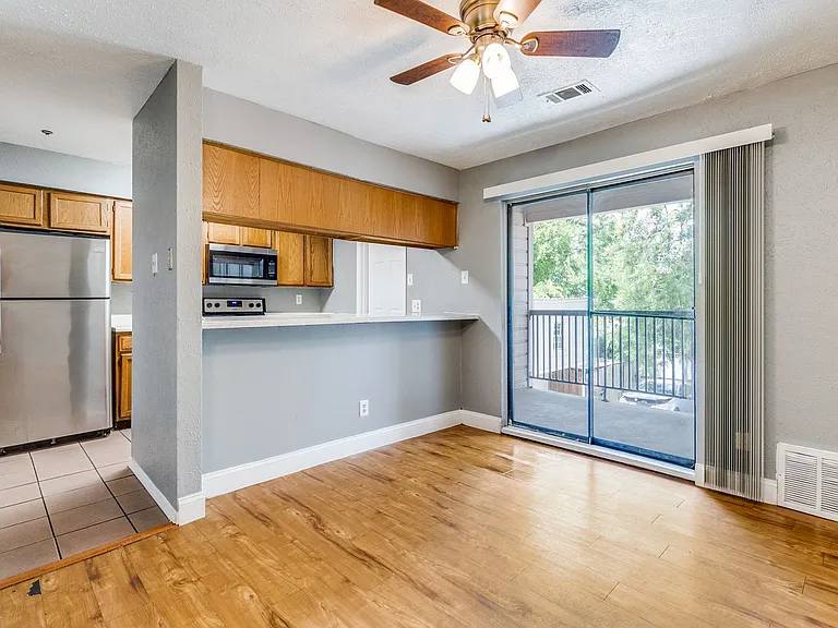 2354 Little Pocket Rd — Photo 3
