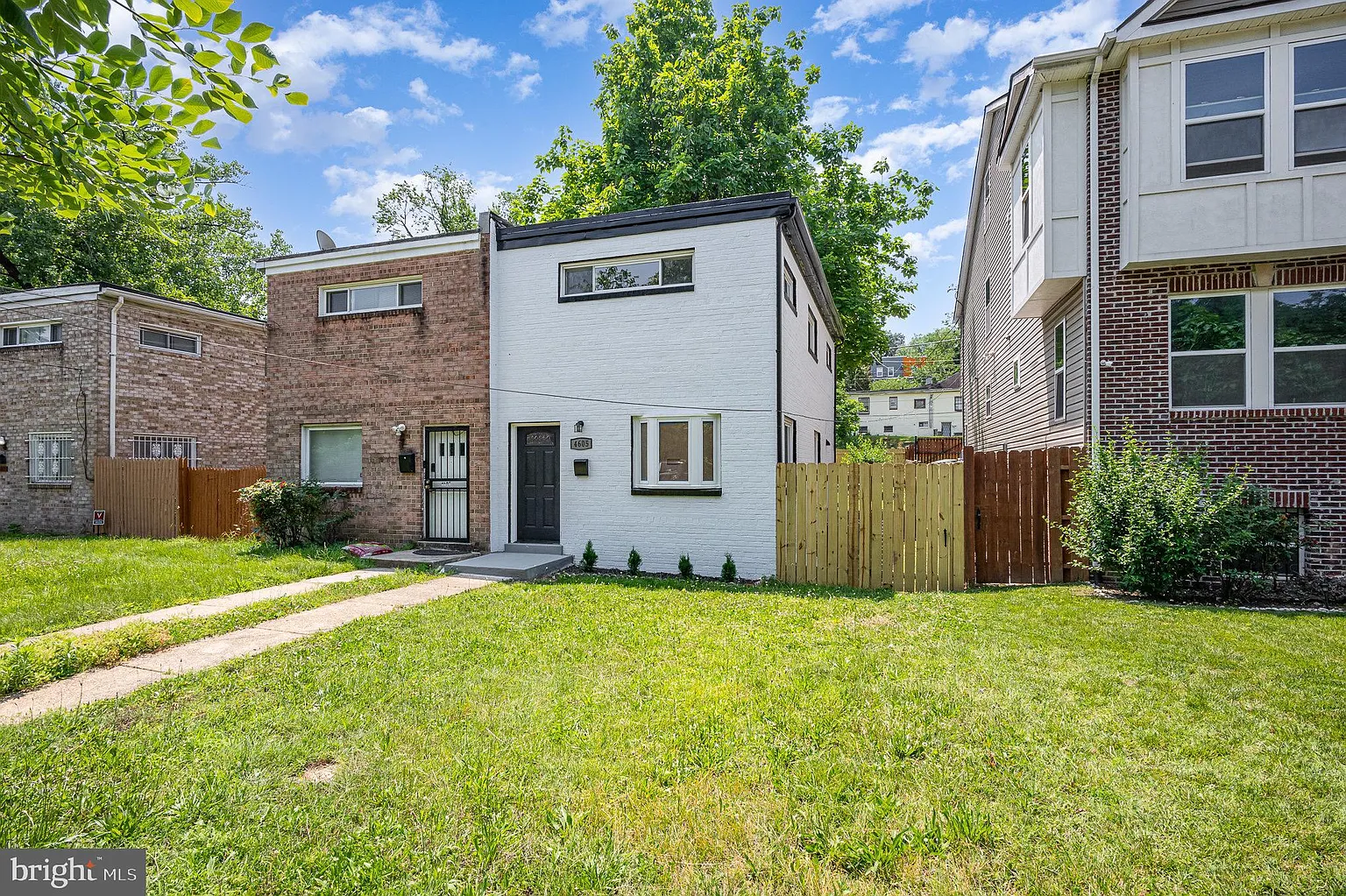 4605 Grant St NE photo 1