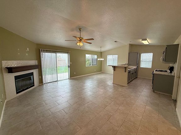 2nd image of 501 Lake Valley Dr