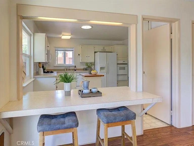 dinning /breakfast counter
