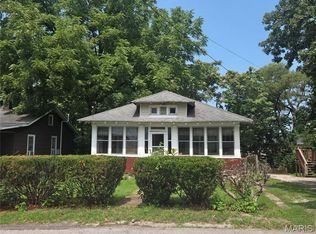 3328 Oakland Ave, Alton, IL 62002