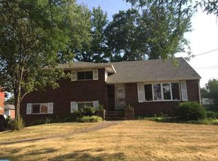 5230 Clayton Ave, Pennsauken, NJ 08109
