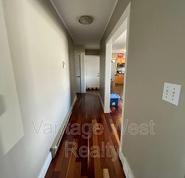 1291A Kelglen Cres — Photo 16