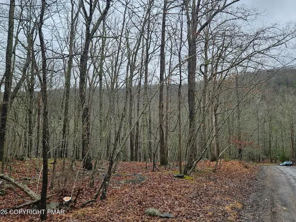 60 & 61 Gallahad Pass Rd, East Stroudsburg, PA 18302