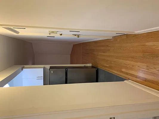 Rented by Flatiron Real Estate Advisors LLC | media 19