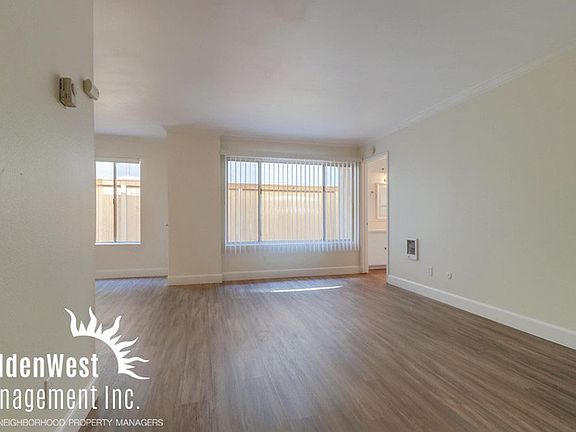 4th image of 734 Sapphire St APT 2