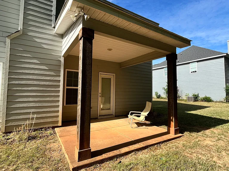 1955 Boxwood Way — Photo 33