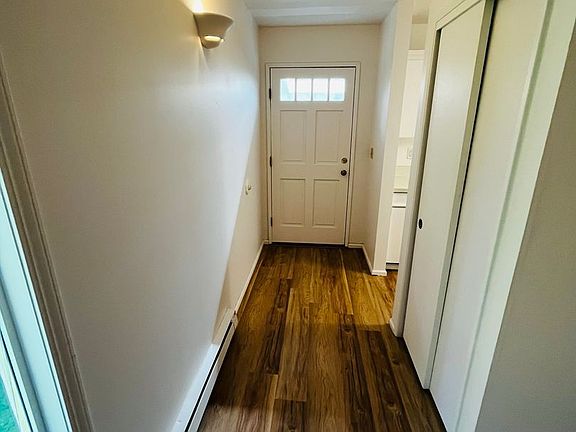 4th image of 650 Ericksen Ave NE APT 5