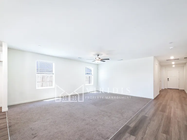 5917 Vespucci Ave — Photo 2