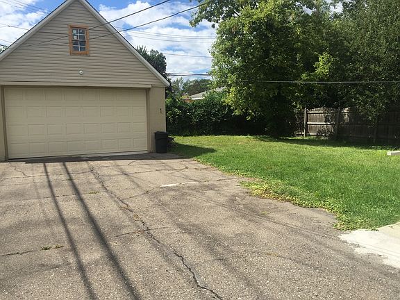 4th image of 6423 Berwyn St
