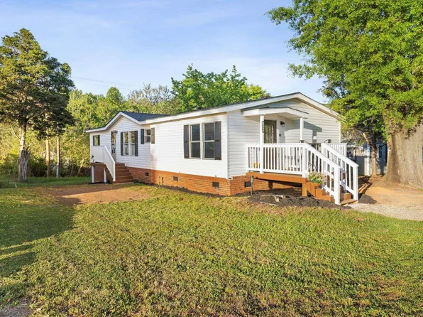 1599 Main St, Wellford, SC 29385