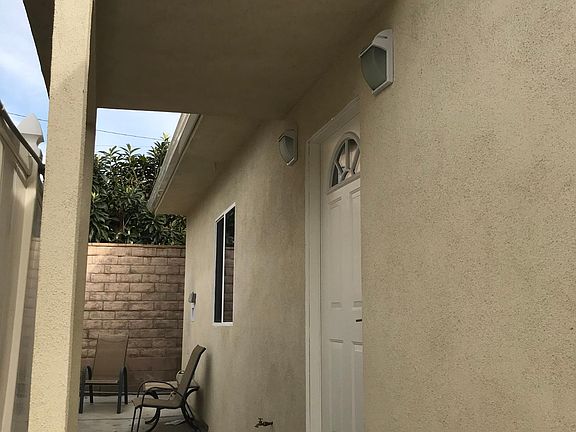 3rd image of 832 E Cypress Ave