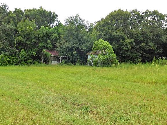 4th image of 19049 Bates Ave