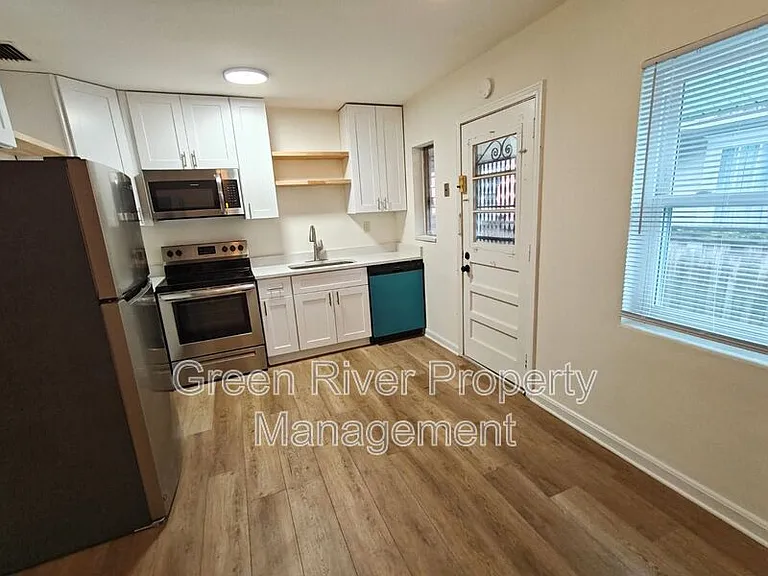 1654 Talbot Ave — Photo 9