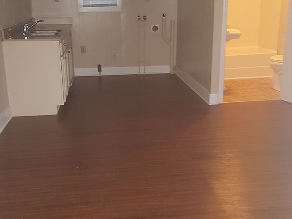 2nd image of 428 Moir St #A