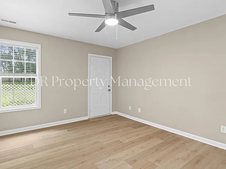 4708 Periwinkle Pl — Photo 13