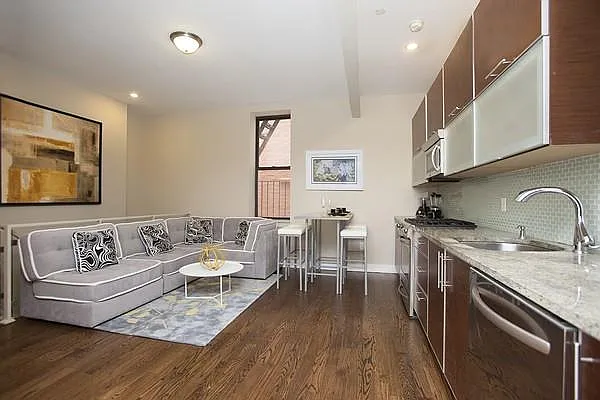 Sold by Park River | media 7