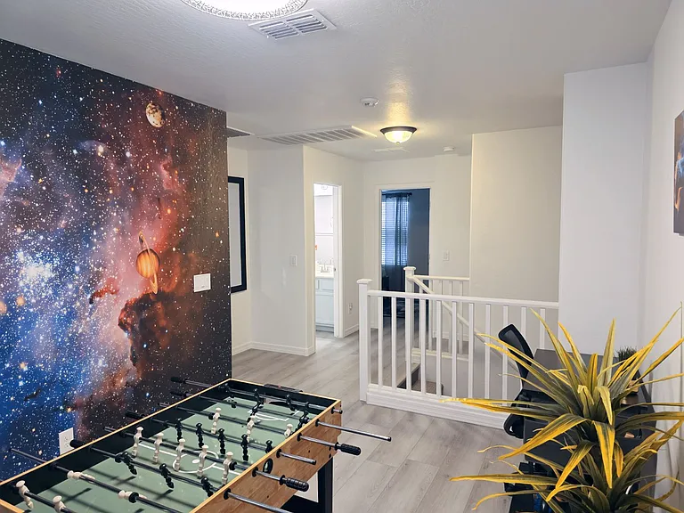 S 35th Pl — Photo 35