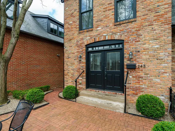 243 E Beck St, Columbus, OH 43206