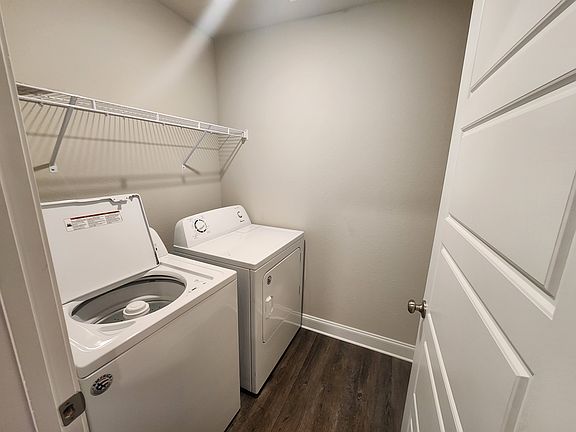 5th image of 18412 Elkwood Dr