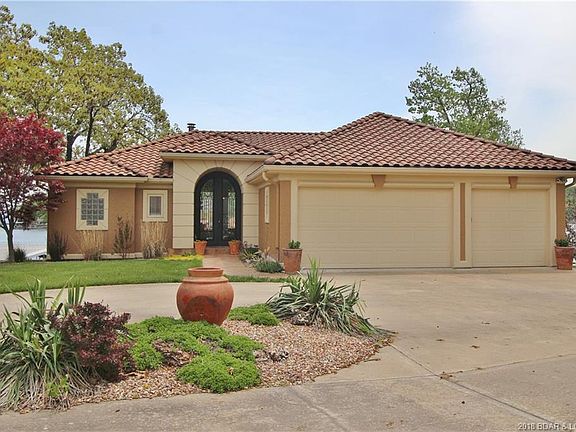 2nd image of 8 Seahorse Ln