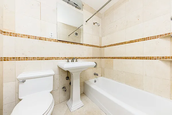 Rented by A&E Real Estate Management | media 15