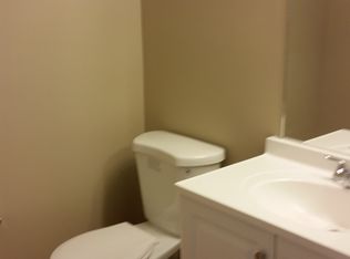 969 Freeman Rd, Hoffman Estates, IL 60192