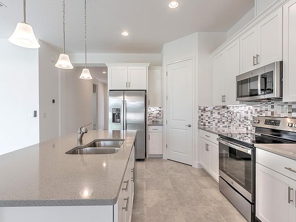 3rd image of 6245 Woodhaven Village Dr