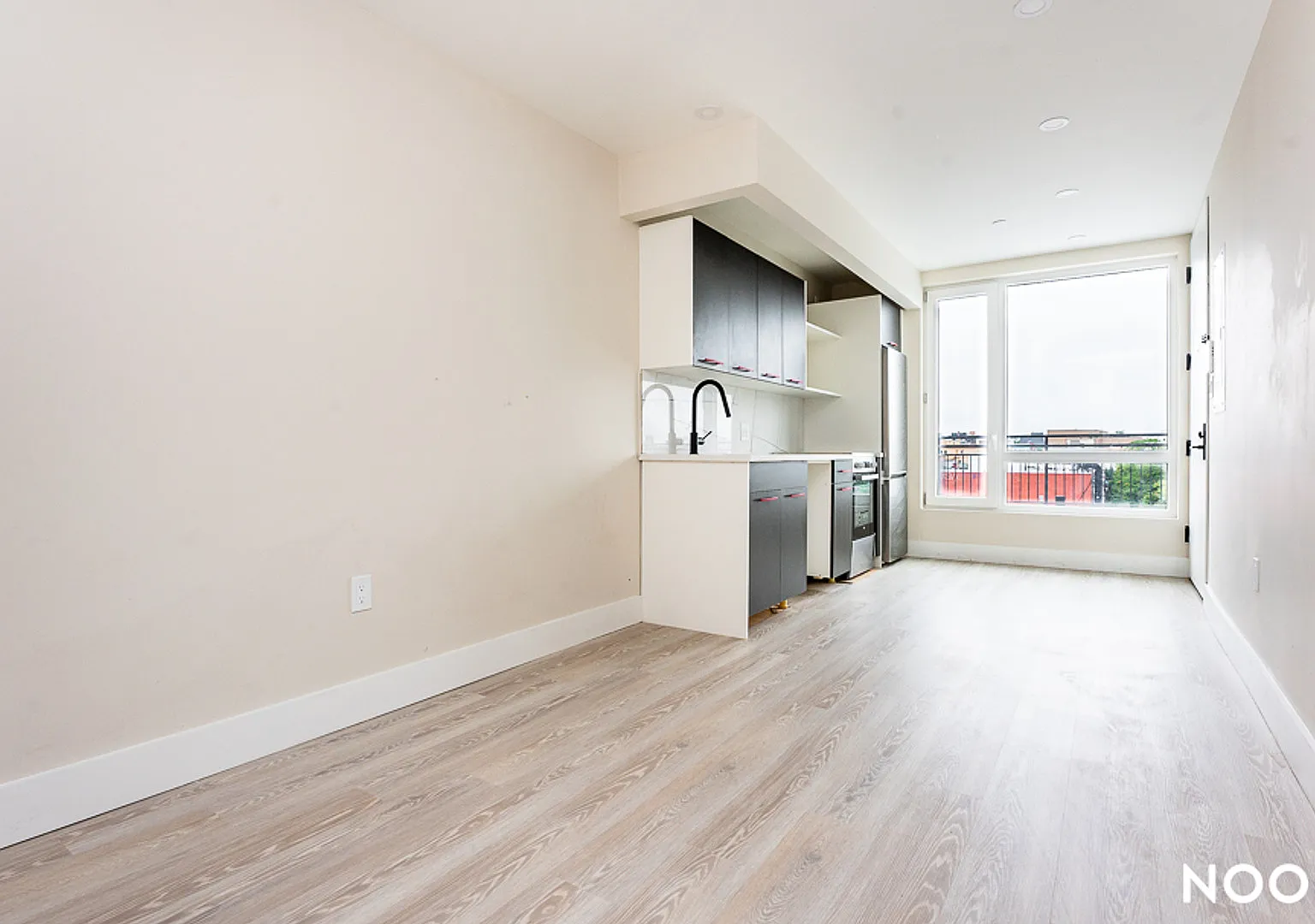 375 Knickerbocker Ave — Photo 2