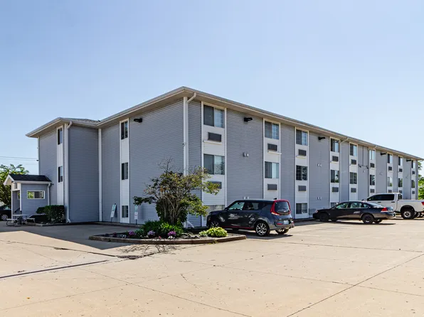 3170 W Monroe St APT 305, Waukegan, IL 60085