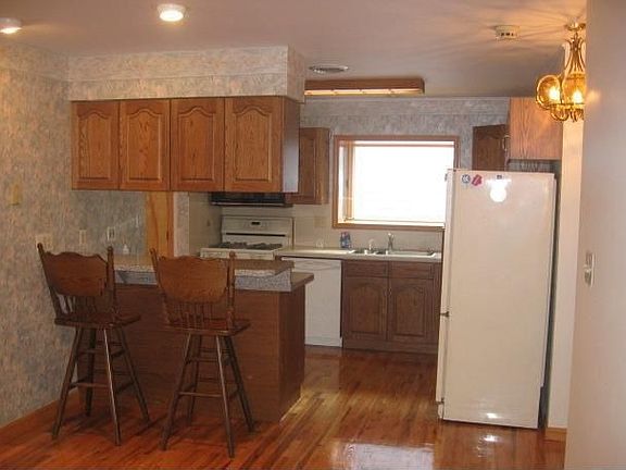 3rd image of 10 Chopek Ln