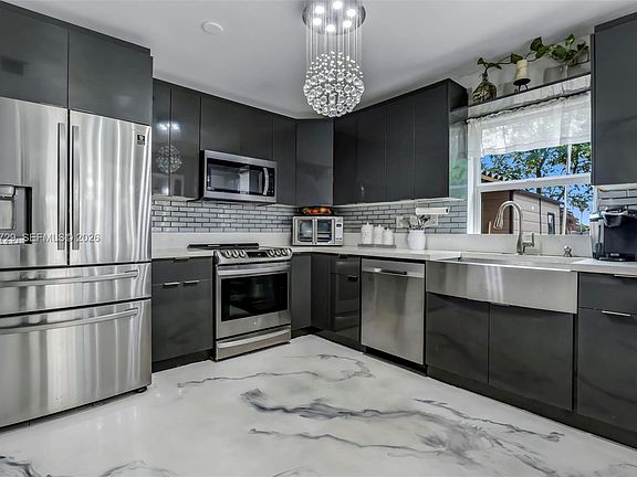 4th image of 3431 Java Plum Ave