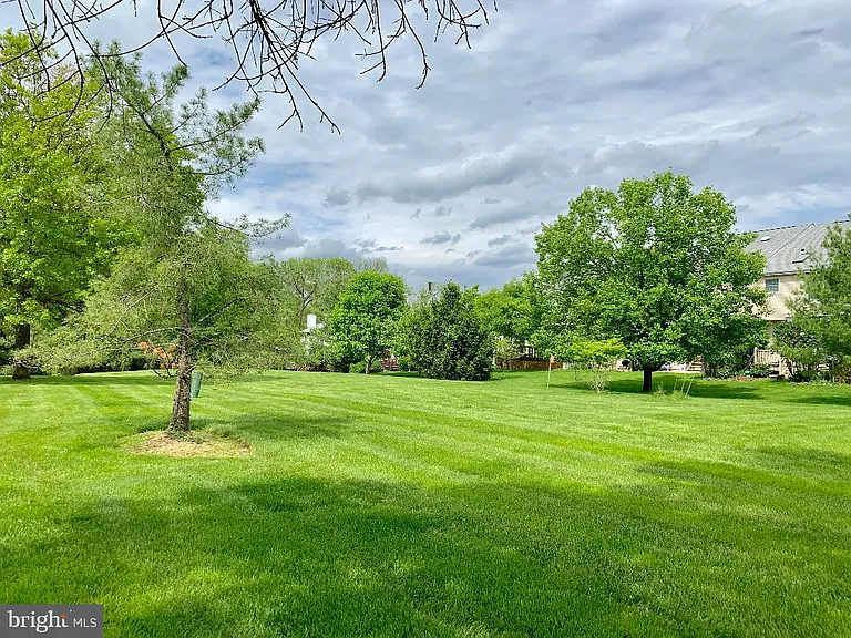 302 Marten Rd — Photo 20
