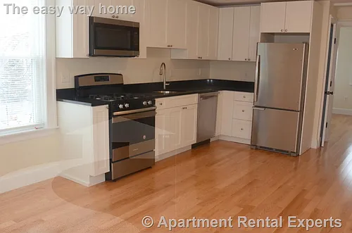 28 Putnam St Photo 1