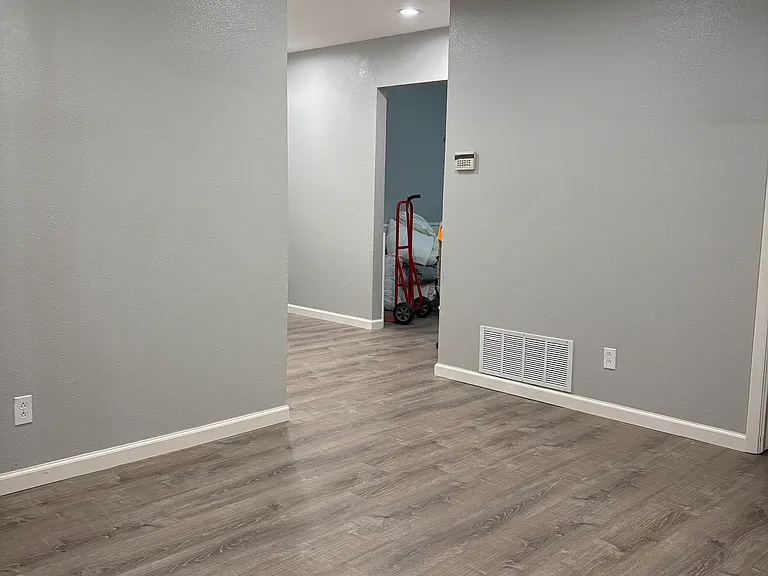 4641 Sheffield Ln — Photo 13