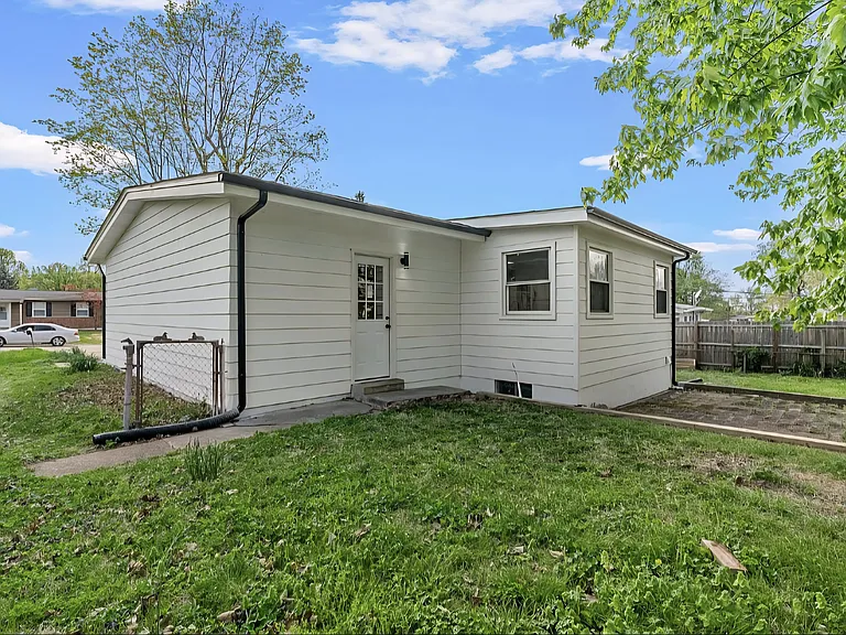 127 Yankee Dr — Photo 20
