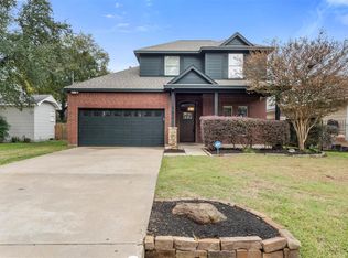 702 Clayton St, Tomball, TX 77375