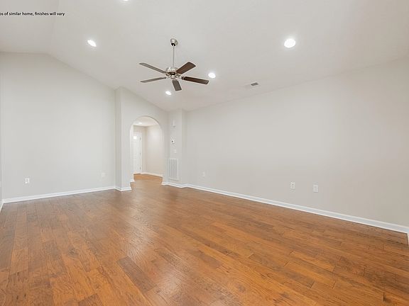5th image of 798 Chesley St