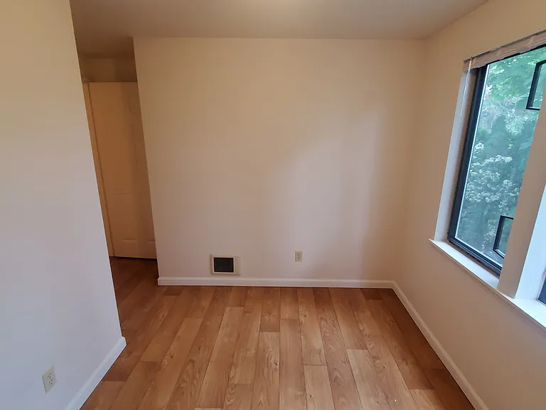 Portage Bay Apartments — Photo 22