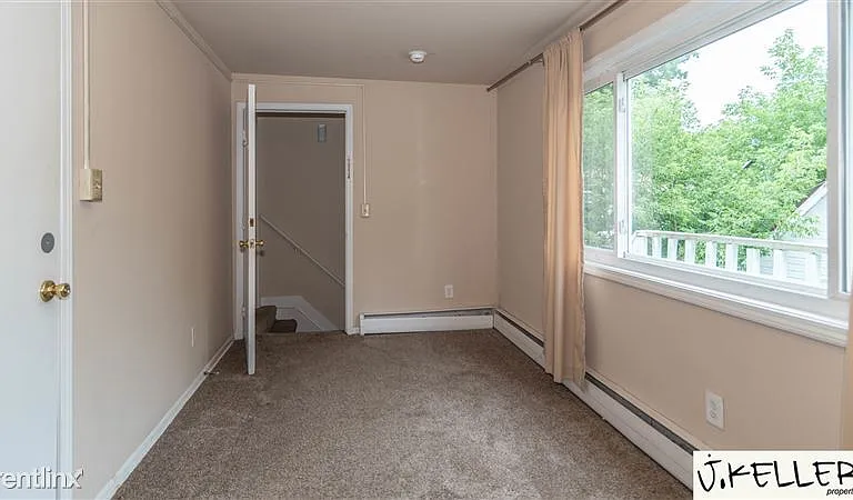 914 Woodlawn Ave — Photo 20