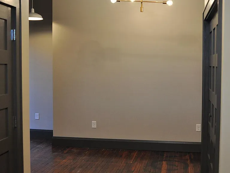 530 Craghead St #204 — Photo 13