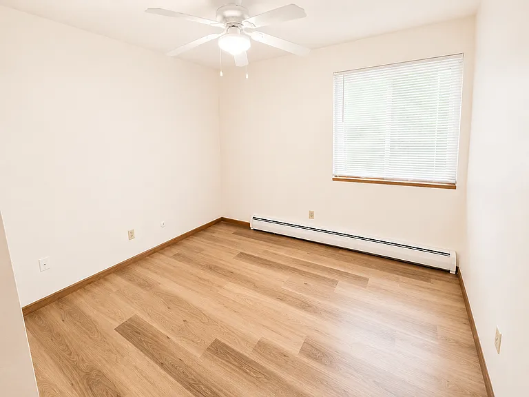 Liberty Valley Apartments — Photo 32