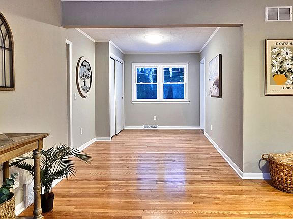 5th image of 1509 W Pine St