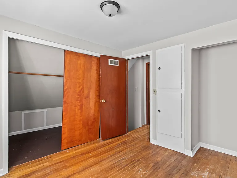 1220 N Bond St — Photo 20