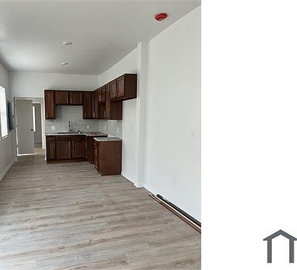 1st image of 101 W 21st St