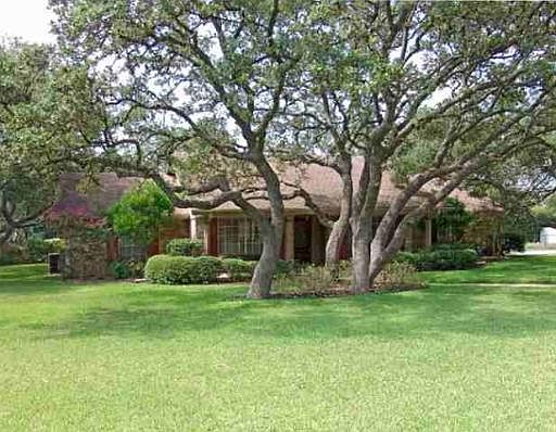 1st image of 104 COUNTRY CLUB DR