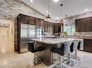 3746 Mahalo Cir, Logandale, NV 89021