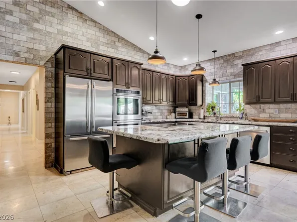 3746 Mahalo Cir, Logandale, NV 89021